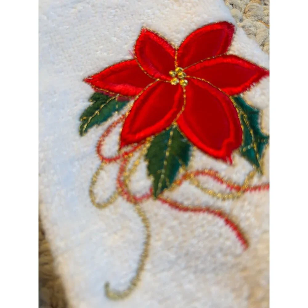 2 Embroidered Christmas Poinsettia Fingertip Towels New NWOT